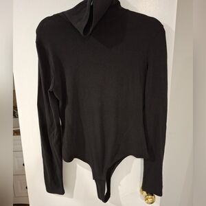 Black Long Sleeve Turtleneck Top